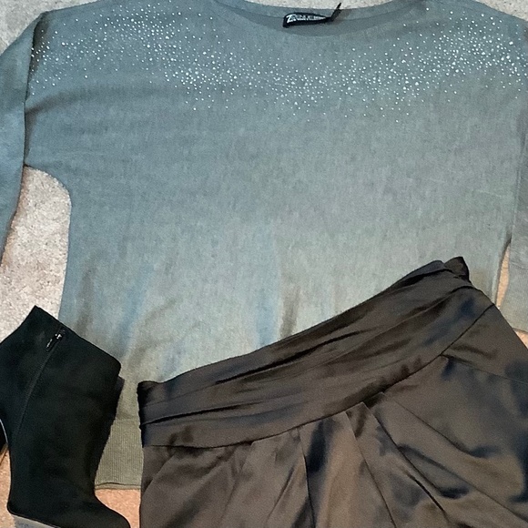 New York and company Grey rhinestone sweater - Picture 7 of 7